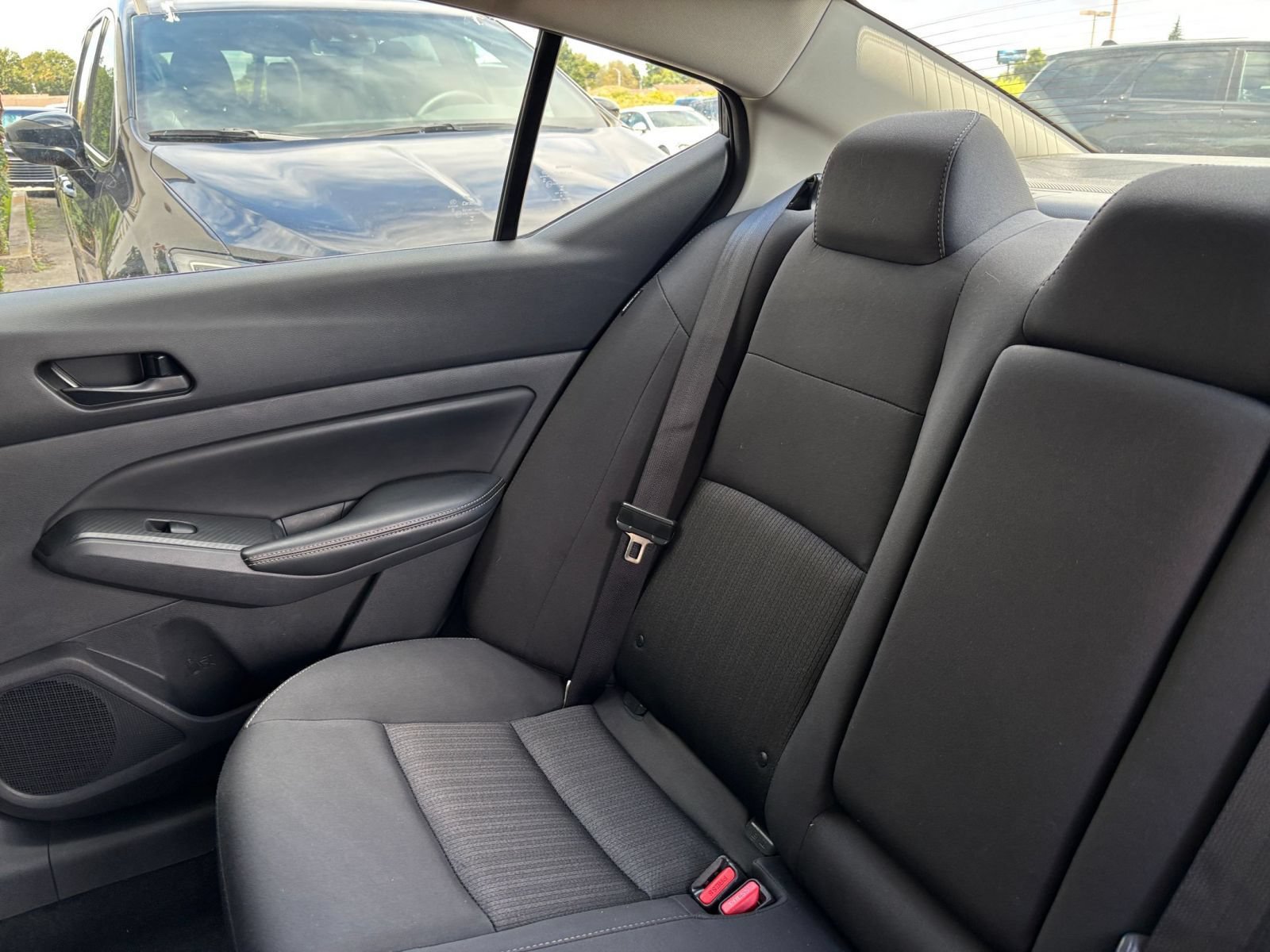 Used 2025 Nissan Altima 2.5 SV FWD image 39