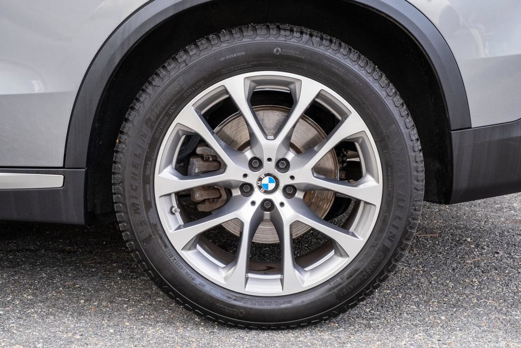 Used 2024 BMW X5 xDrive40i w/ Premium Package AWD/4WD image 35