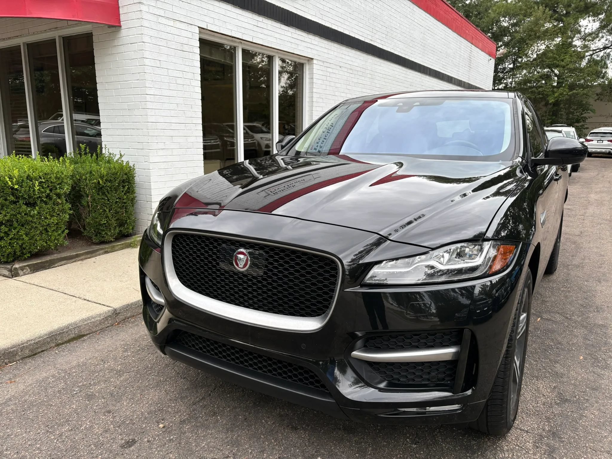 Used 2020 Jaguar F-PACE R-Sport AWD/4WD image 2