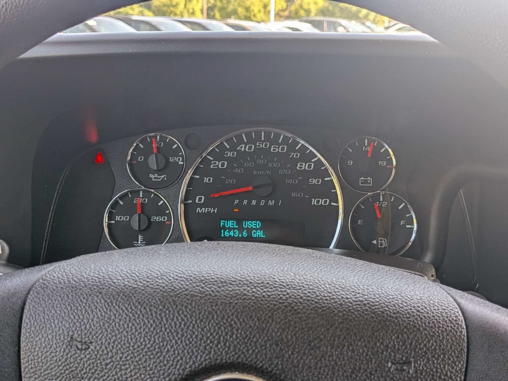 Used 2025 Chevrolet Express 2500 Extended w/ Driver Convenience Package RWD image 21