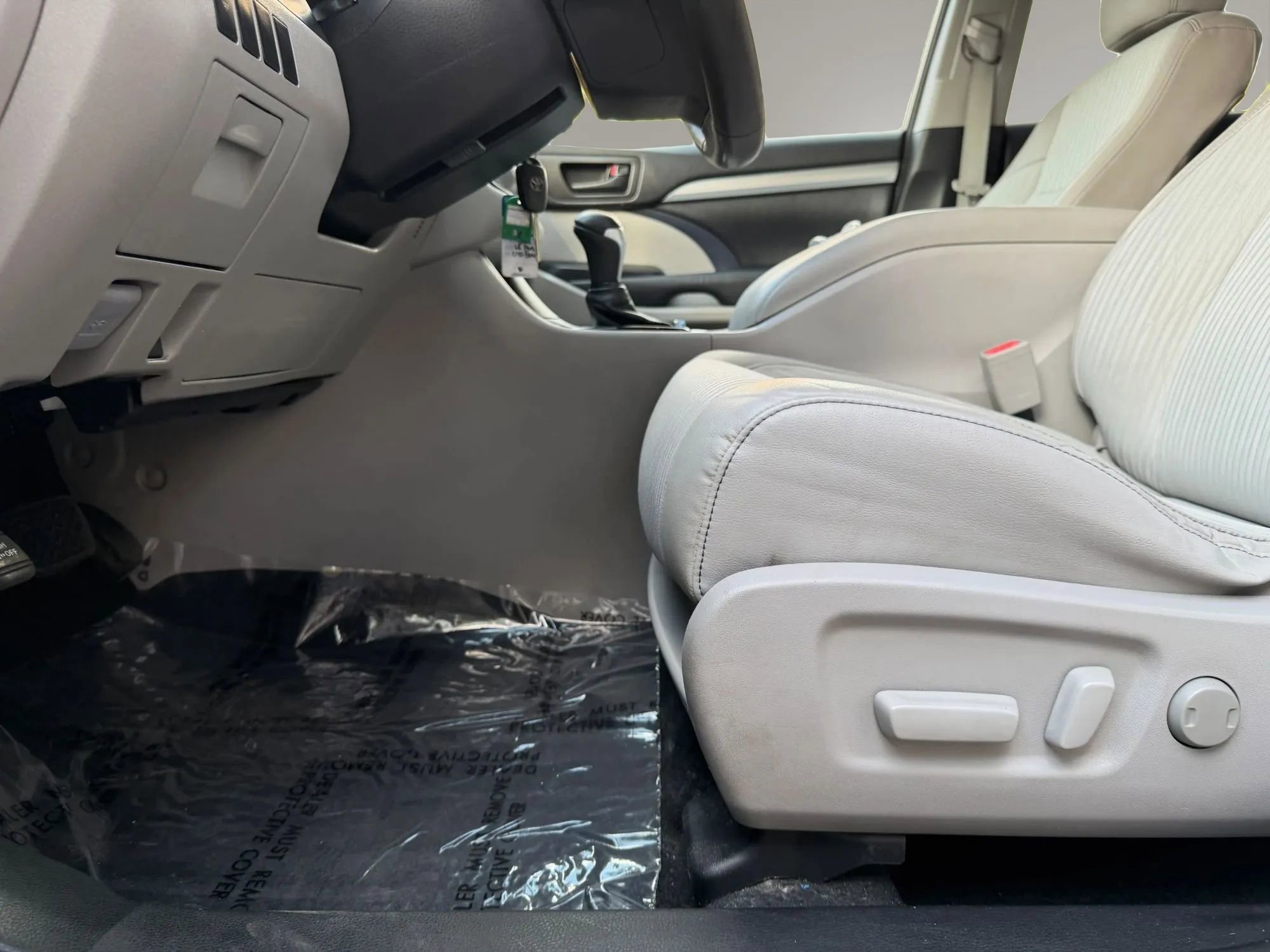 Used 2015 Toyota Highlander Plus image 19