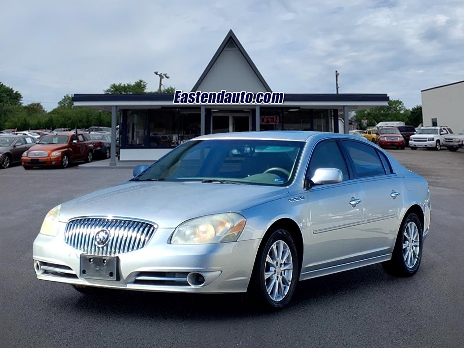 Used 2011 Buick Lucerne CXL w/ Driver Confidence Package FWD image 1