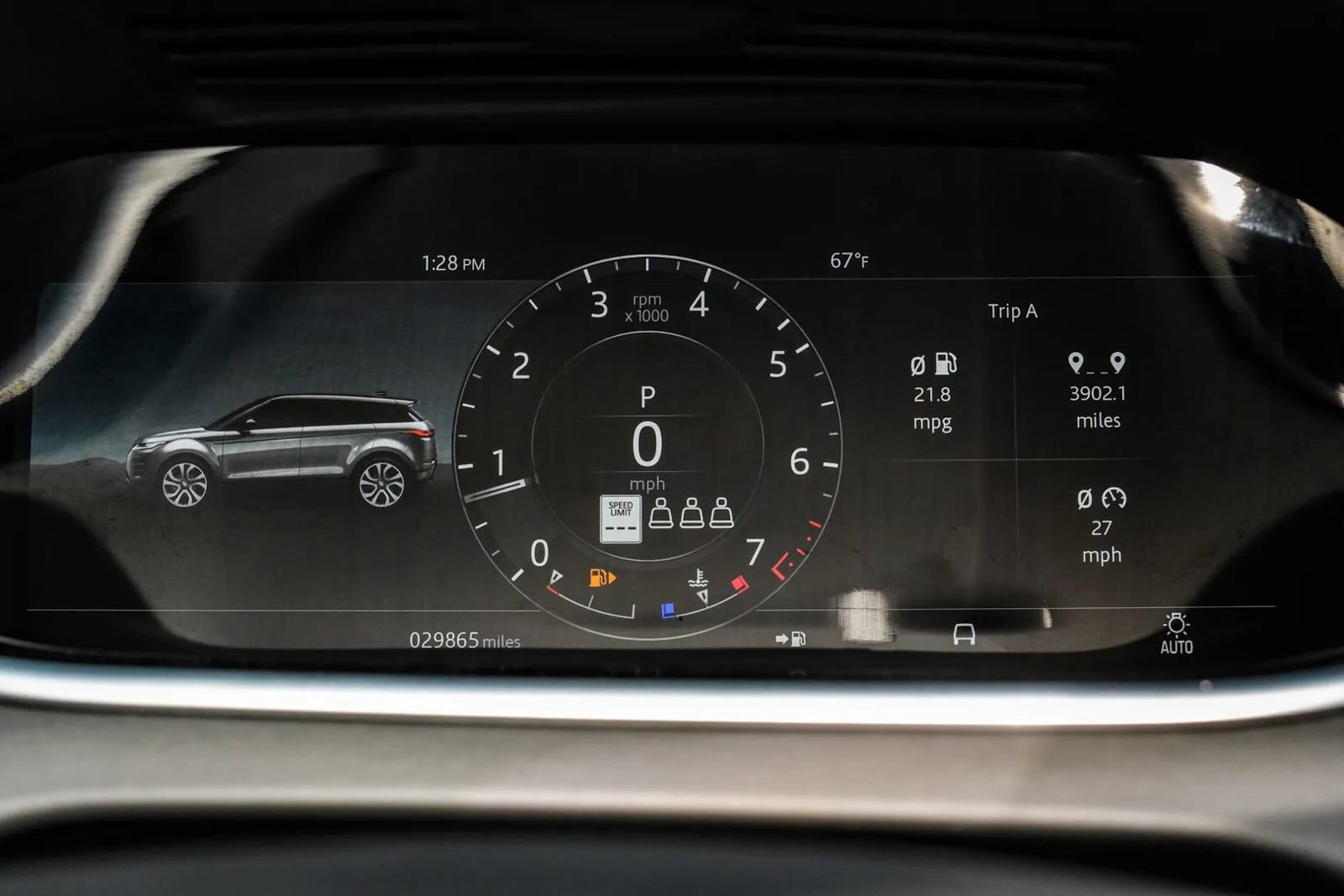 Used 2020 Land Rover Range Rover Evoque SE AWD/4WD image 24