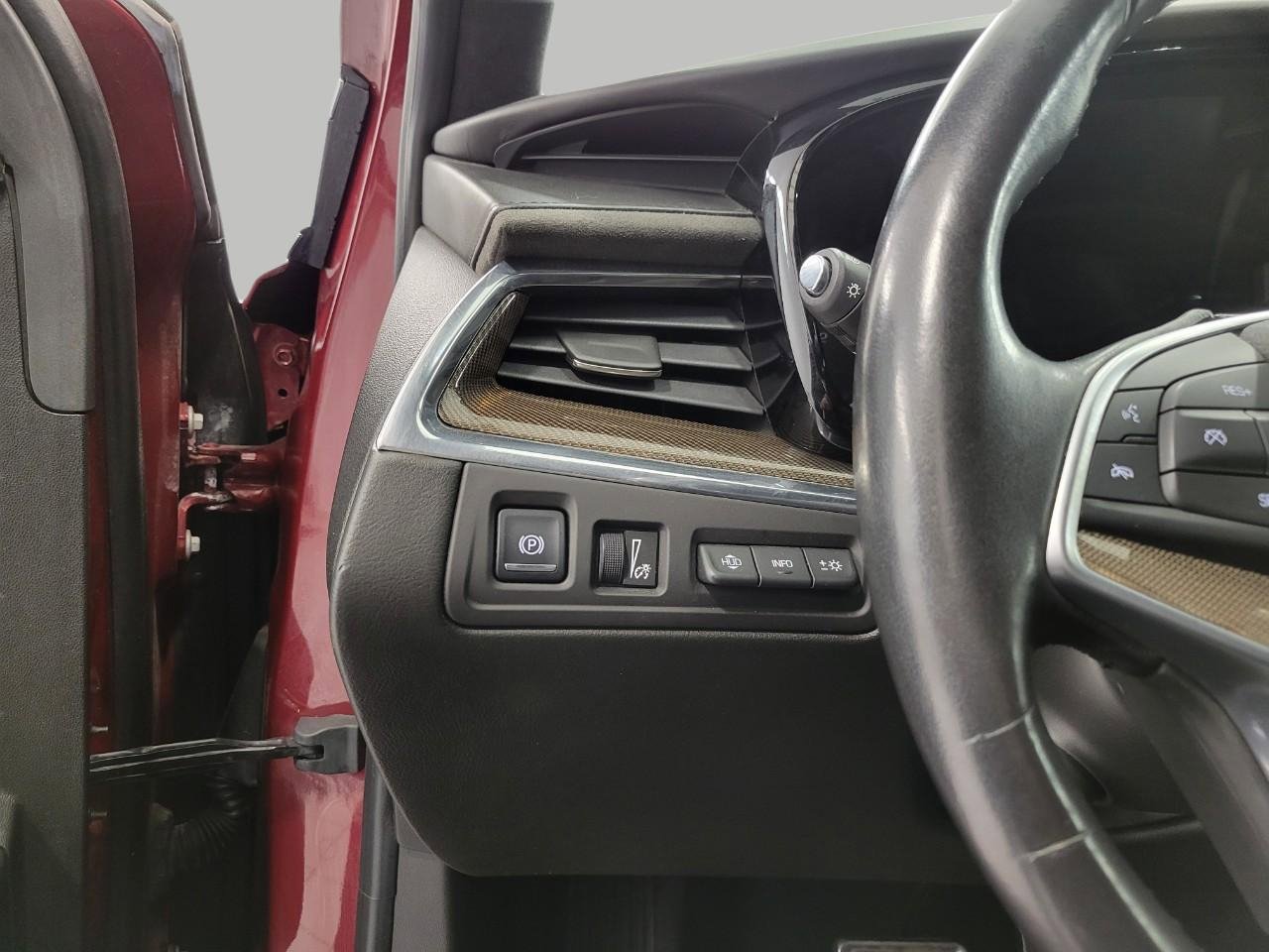 Used 2017 Cadillac XT5 Platinum image 10