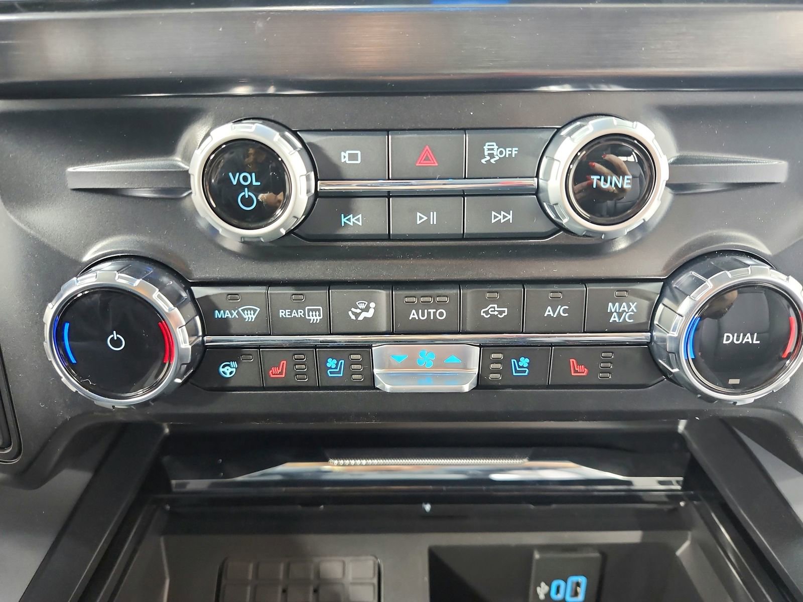 New 2026 Ford F250 Lariat image 33