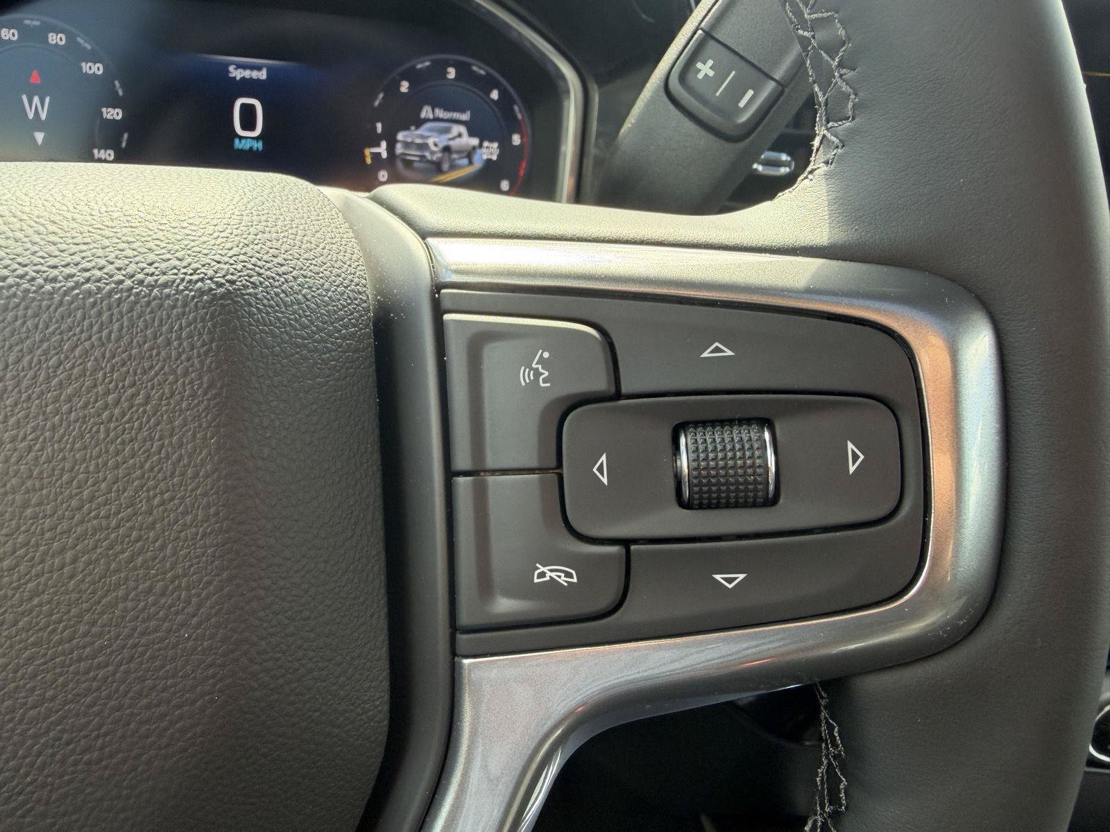 New 2026 Chevrolet Silverado 2500 LTZ w/ LTZ Premium Package AWD/4WD image 17