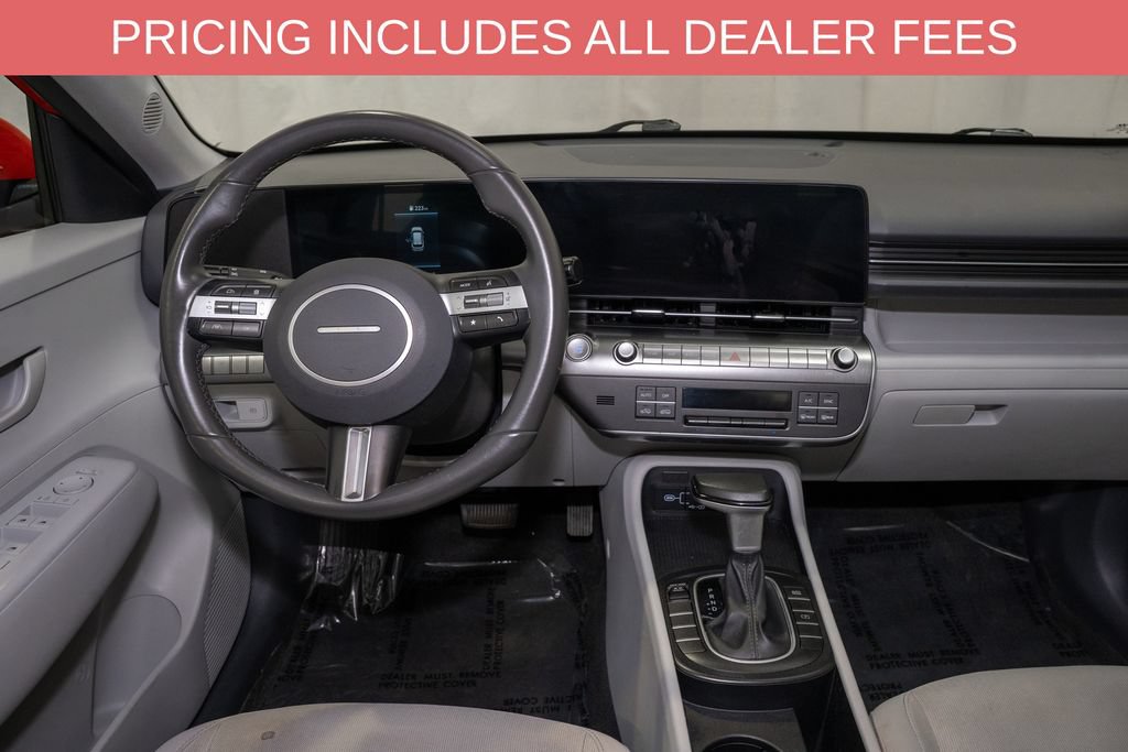 Used 2025 Hyundai Kona SEL FWD image 6