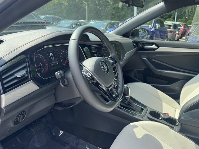 Used 2019 Volkswagen Jetta R-Line FWD image 25