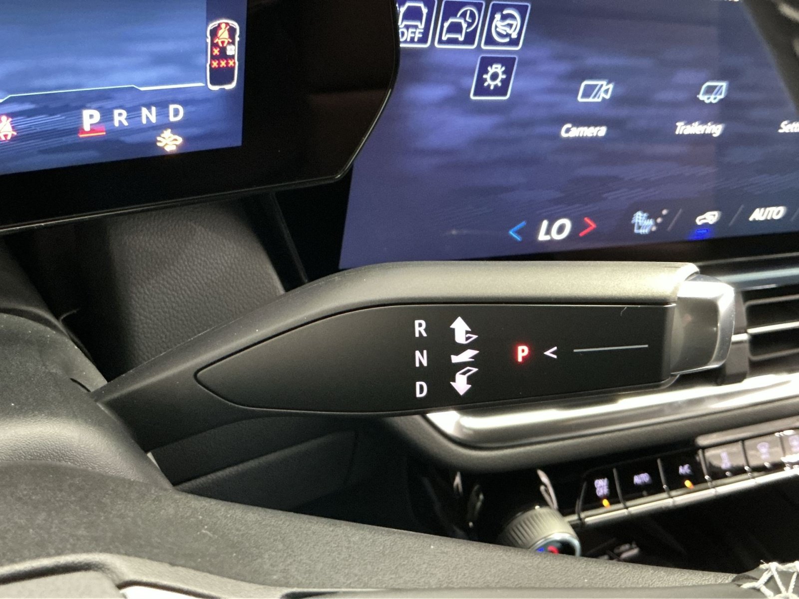 New 2026 Chevrolet Equinox EV LT FWD image 30