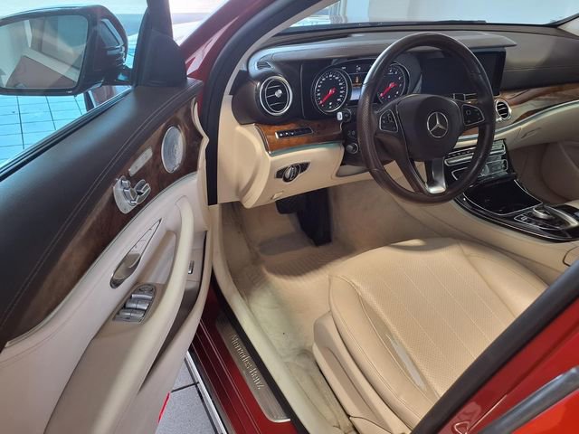 Used 2017 Mercedes-Benz E 300 4MATIC image 7