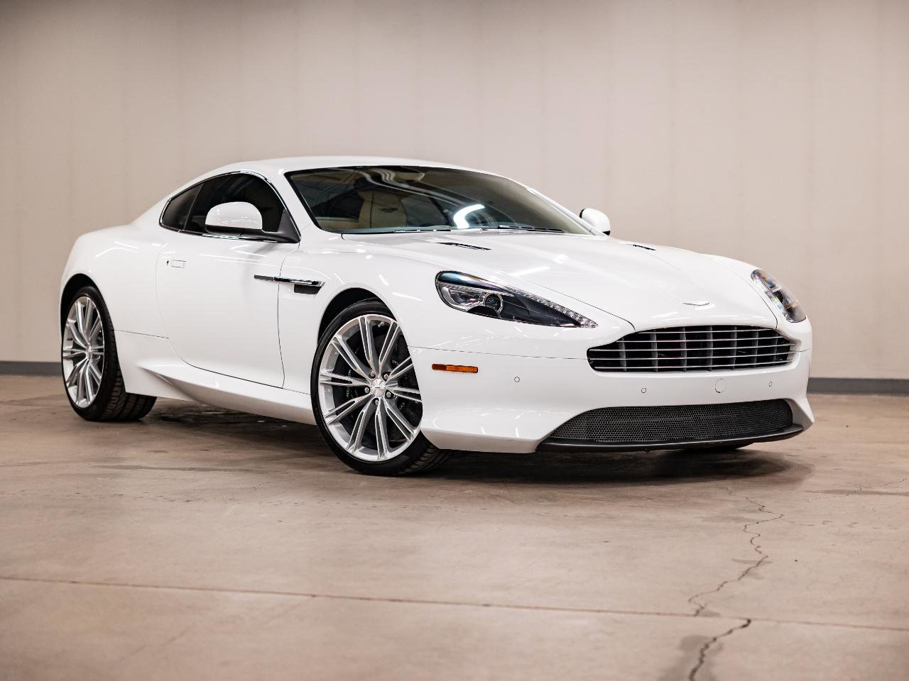 Used 2012 Aston Martin Virage Coupe image 11