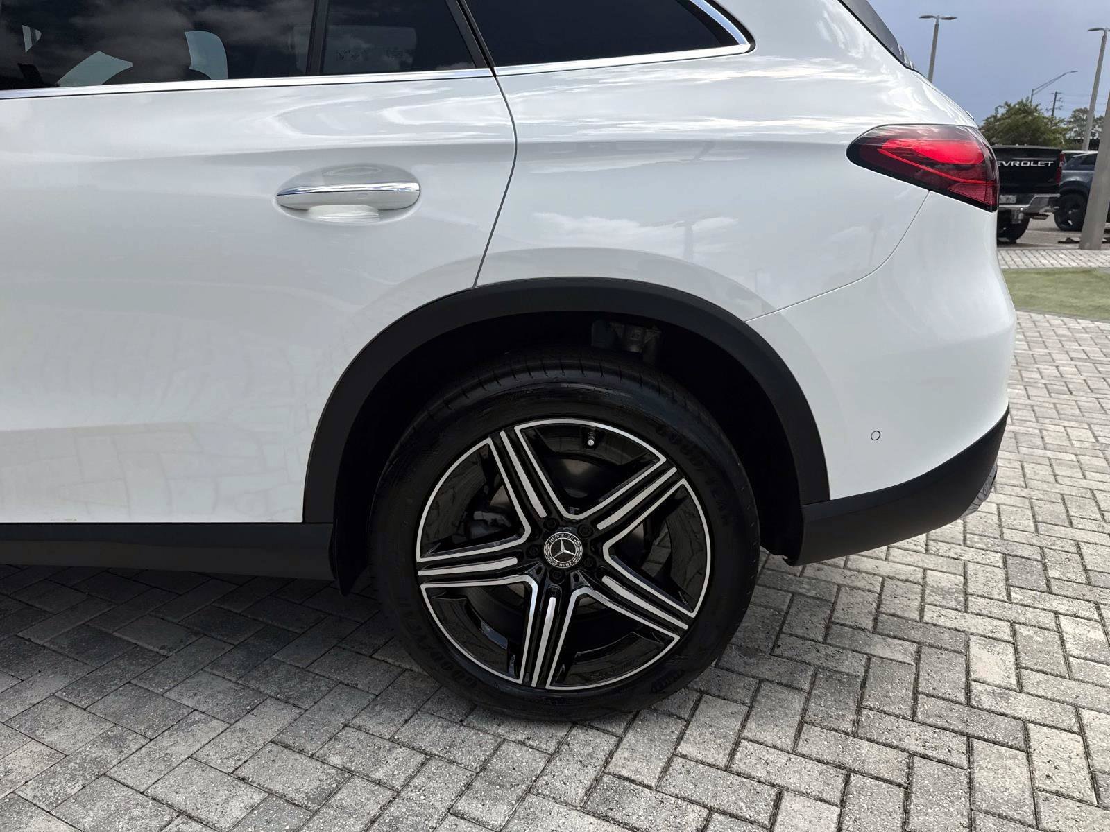 New 2027 Mercedes-Benz GLC 300 image 11