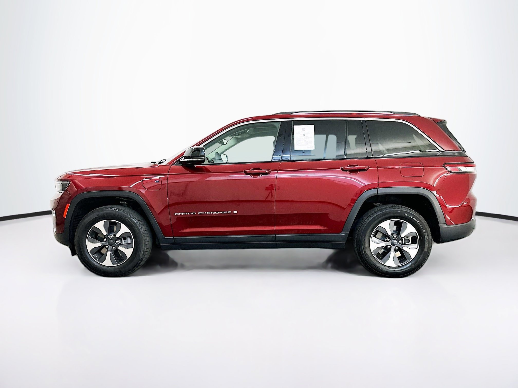 Used 2022 Jeep Grand Cherokee Limited 4xe AWD/4WD image 4