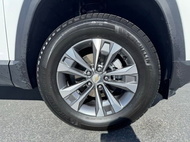 Used 2025 Chevrolet Equinox LT AWD/4WD image 9