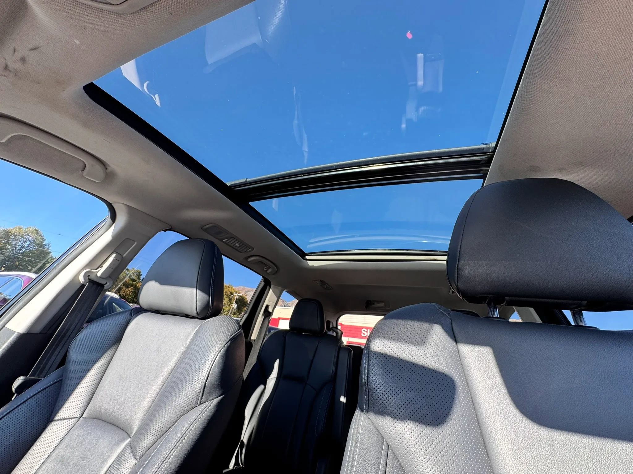 Used 2022 Subaru Ascent Limited w/ Technology Package image 22