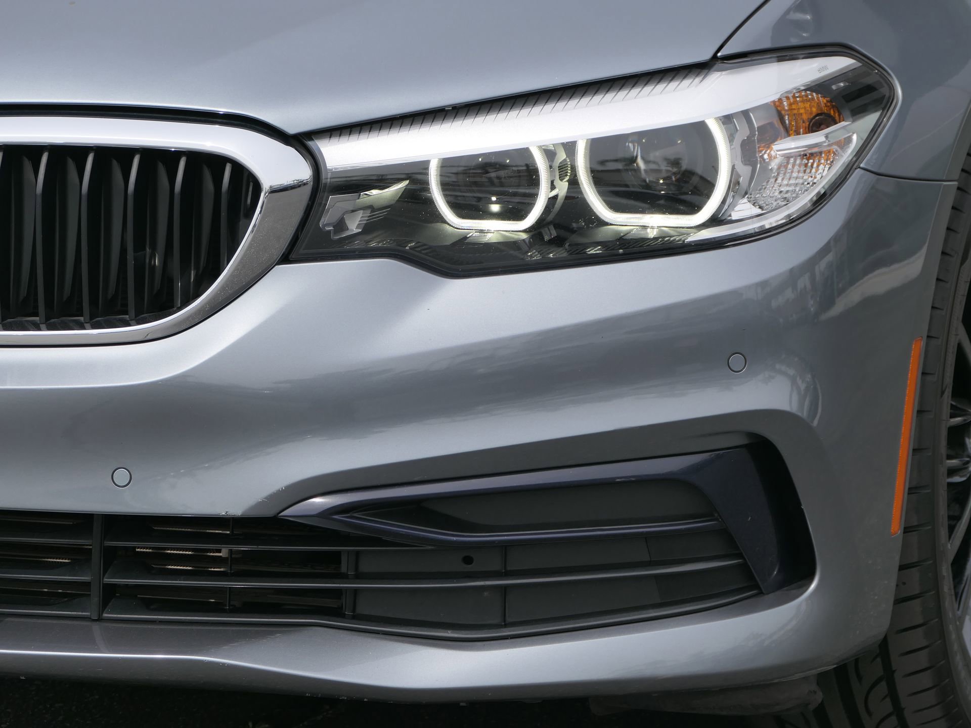 Used 2020 BMW 530i w/ Premium Package image 9