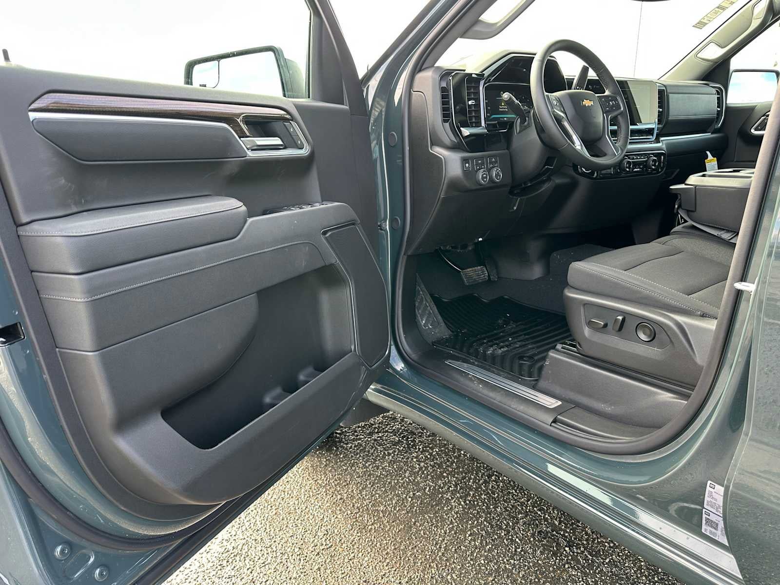 New 2026 Chevrolet Silverado 1500 LT AWD/4WD image 19