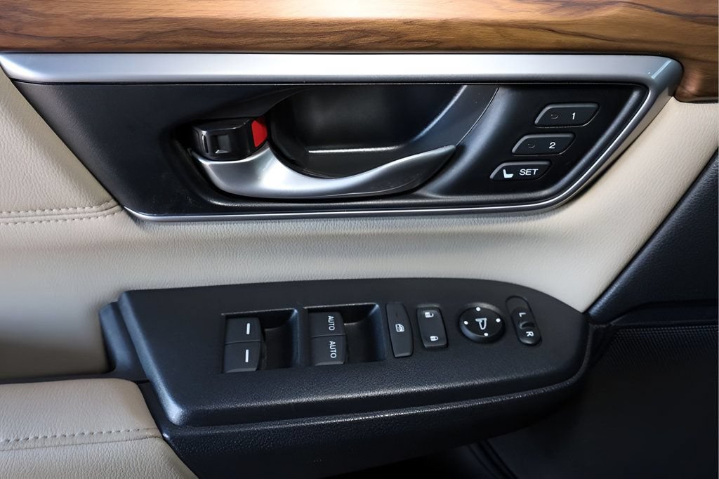 Used 2017 Honda CR-V EX-L image 11