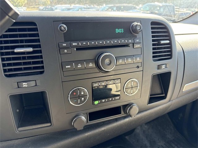 Used 2007 GMC Sierra 2500 SLE w/ EZ-Lift Tailgate Package image 30