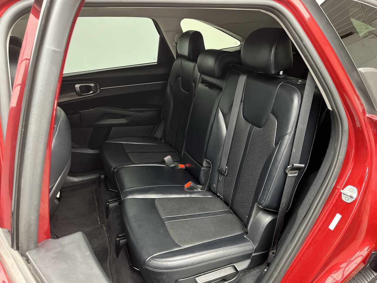 Used 2021 Kia Sorento S FWD image 10
