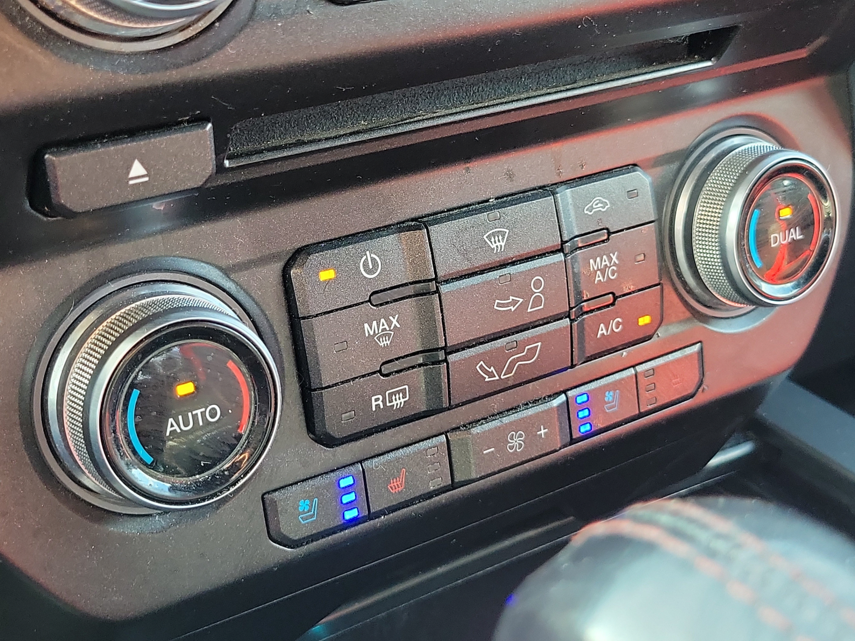 Used 2018 Ford F150 Lariat AWD/4WD image 26