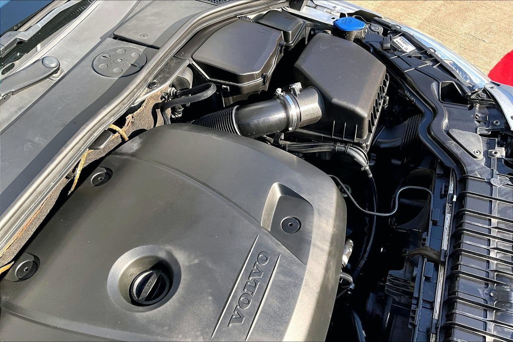 Used 2018 Volvo V60 T5 Cross Country AWD/4WD image 40