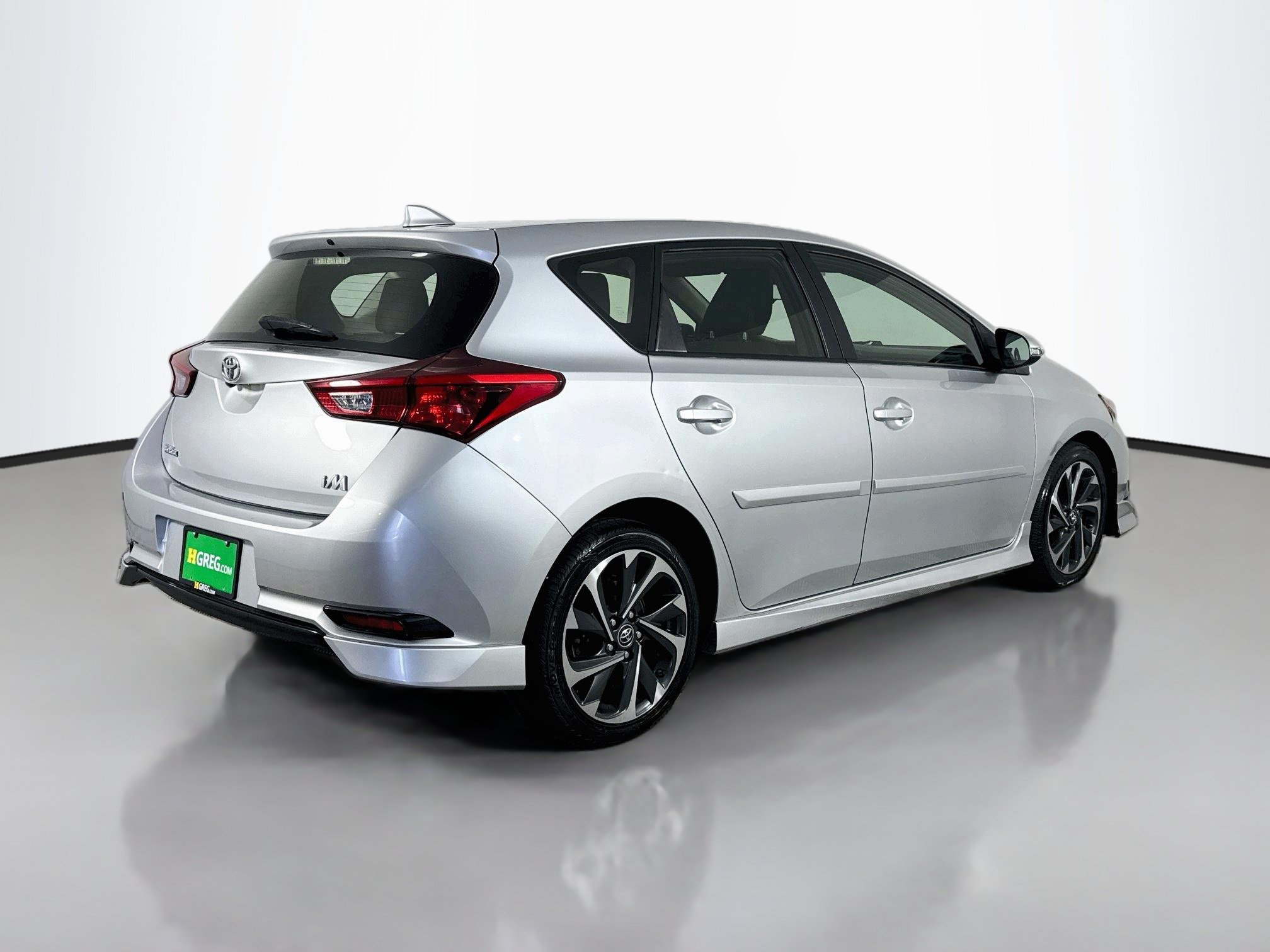 Used 2018 Toyota Corolla iM w/ All-Weather Mat Package FWD image 10