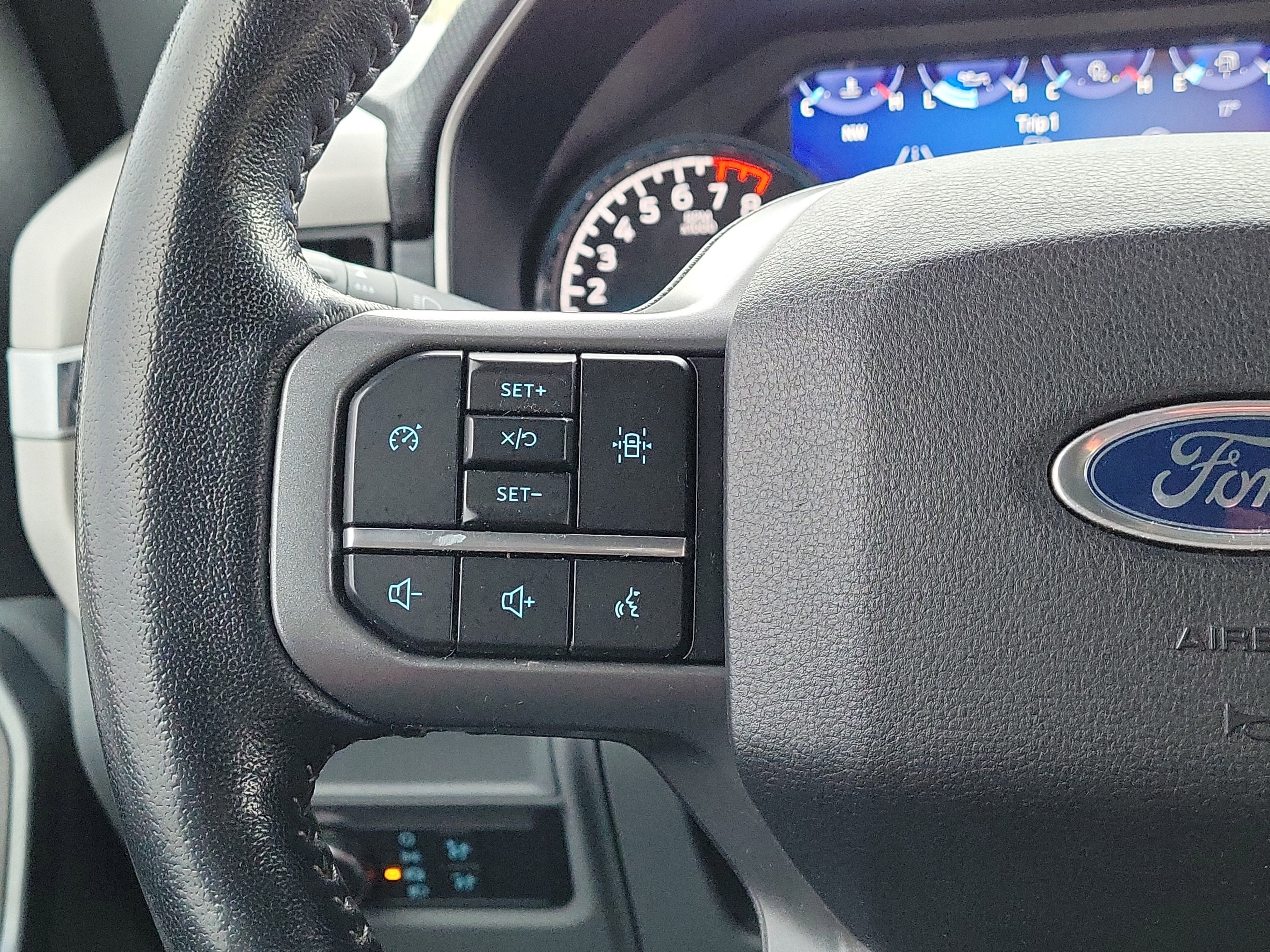 Certified 2021 Ford F150 XLT w/ Equipment Group 301A Mid image 22