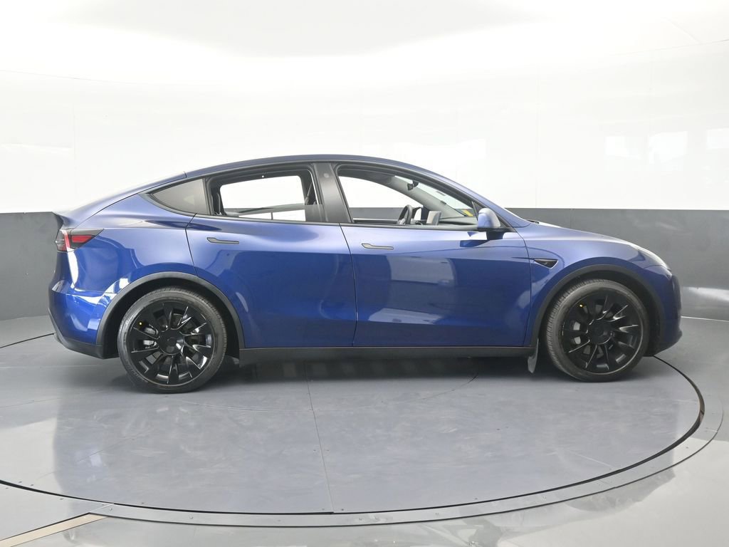 Used 2021 Tesla Model Y Long Range image 7