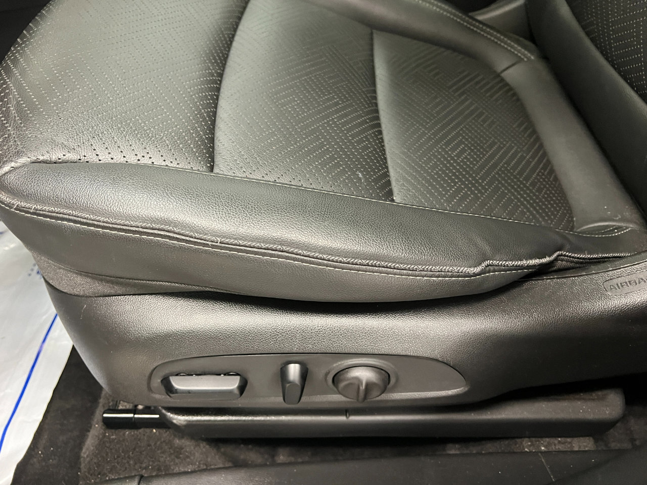 Used 2023 Buick Encore GX Essence w/ Experience Buick Package image 19