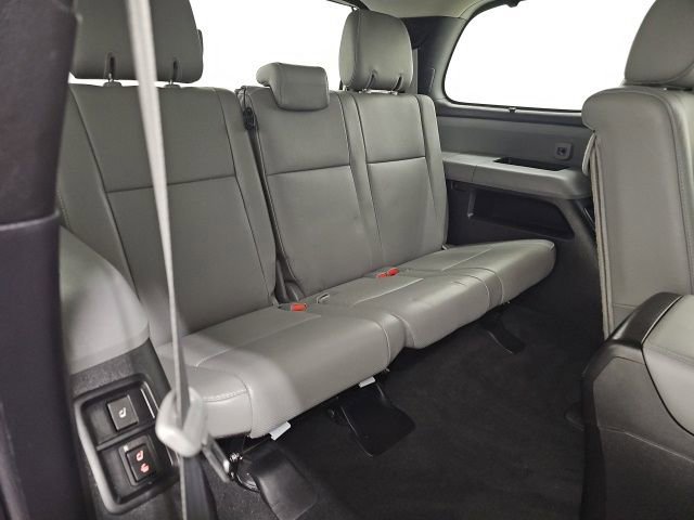 Used 2019 Toyota Sequoia Platinum image 39