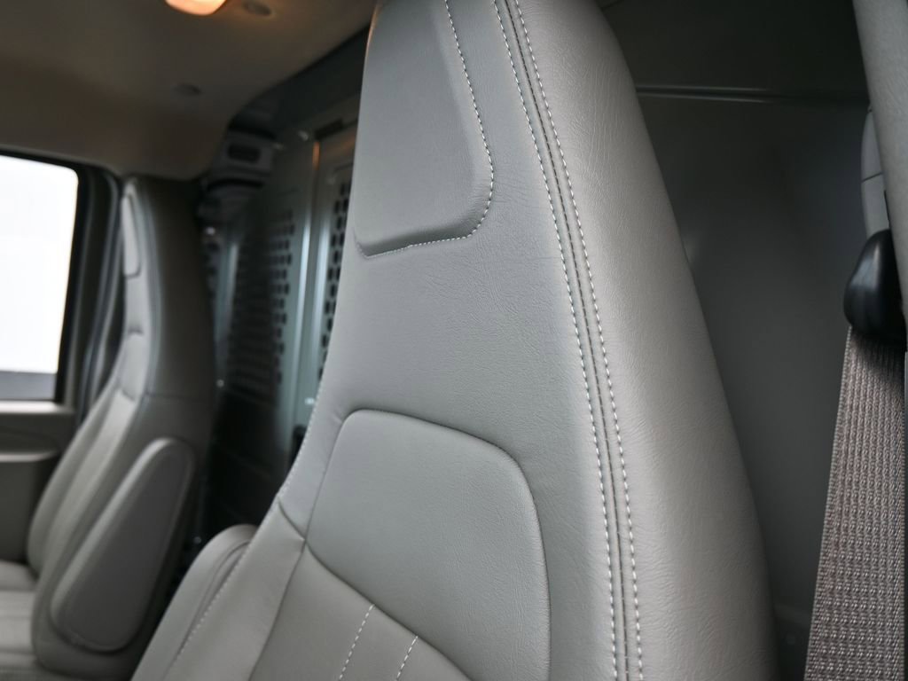 New 2025 Chevrolet Express 2500 w/ Driver Convenience Package image 15