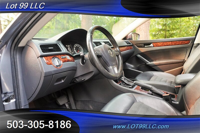 Used 2013 Volkswagen Passat TDI SEL Premium FWD image 12