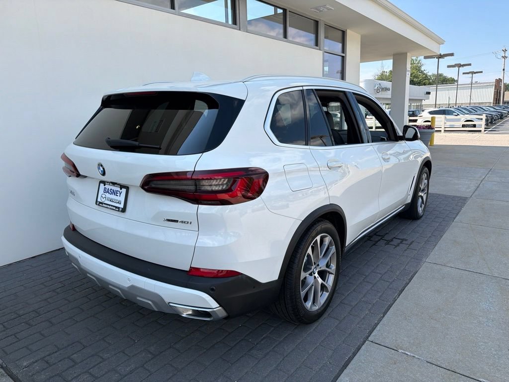Used 2023 BMW X5 xDrive40i w/ Premium Package AWD/4WD image 5