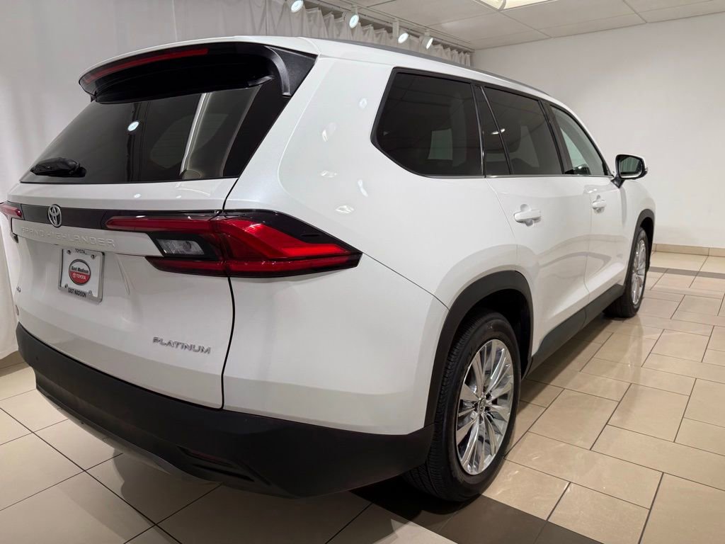 Certified 2024 Toyota Grand Highlander AWD image 5