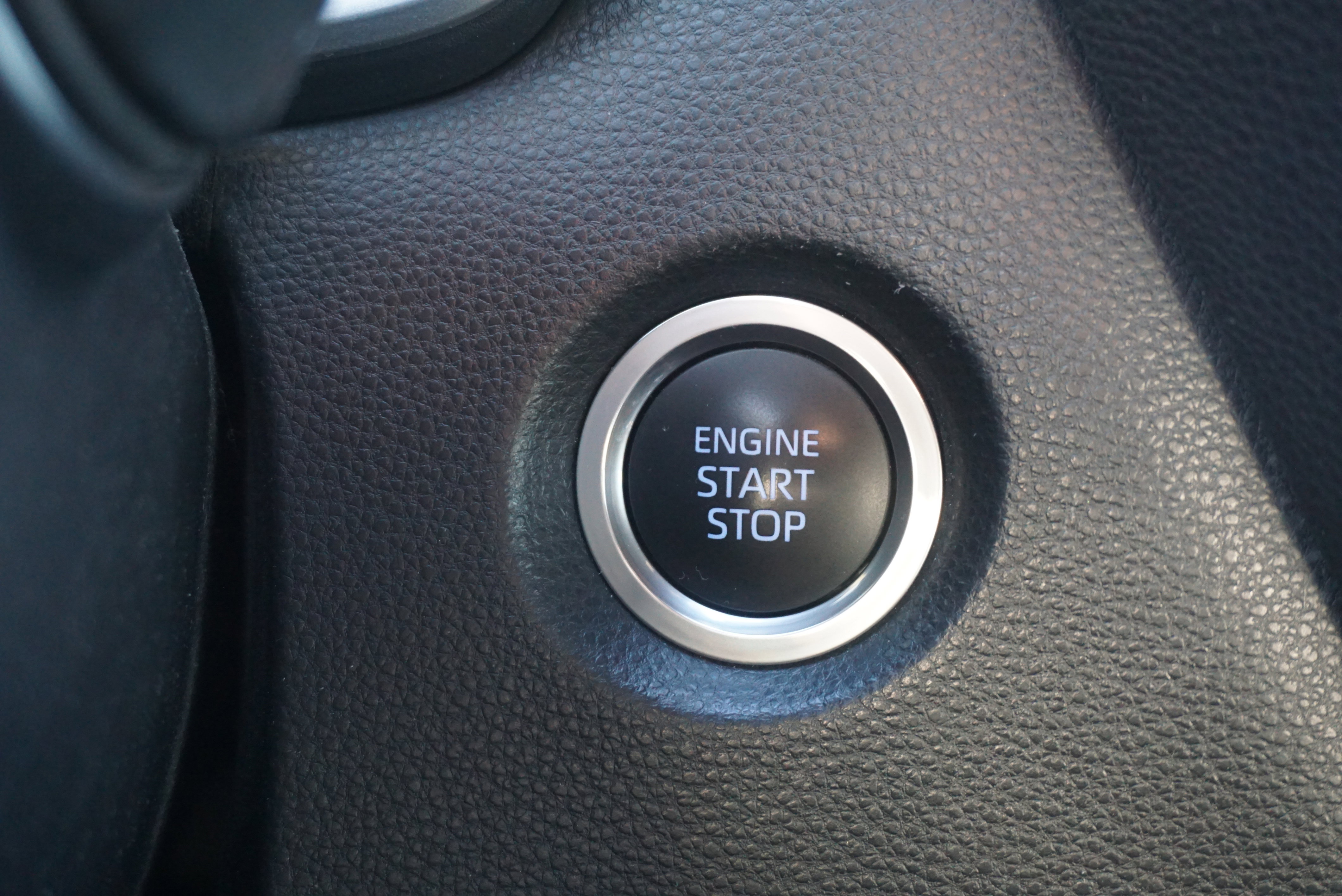 Used 2019 Toyota Corolla SE w/ Carpet Mat Package image 11