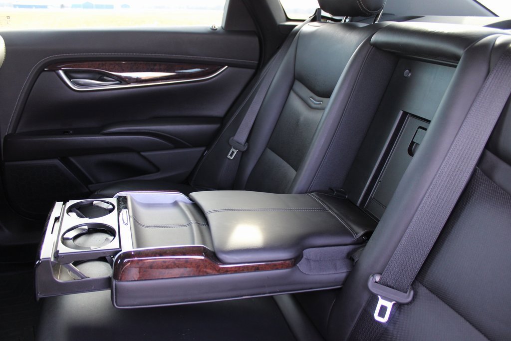 Used 2016 Cadillac XTS Luxury image 30