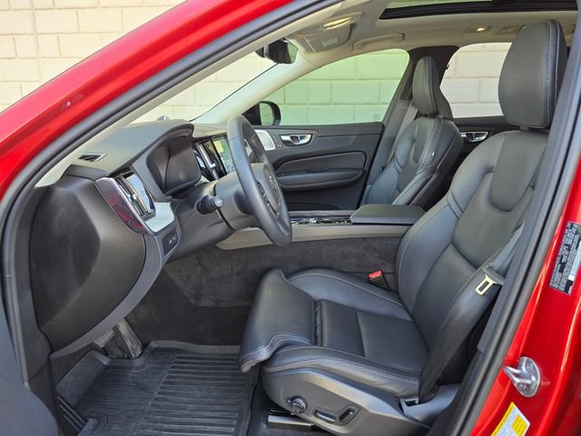 Used 2025 Volvo XC60 T8 Ultra w/ Protection Package Premier image 16