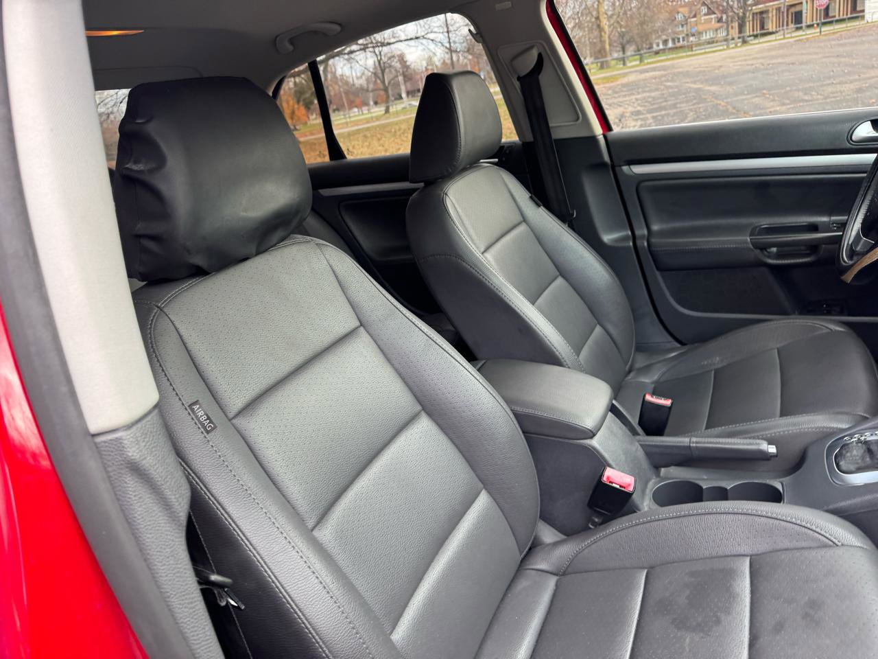 Used 2009 Volkswagen Jetta SE FWD image 33