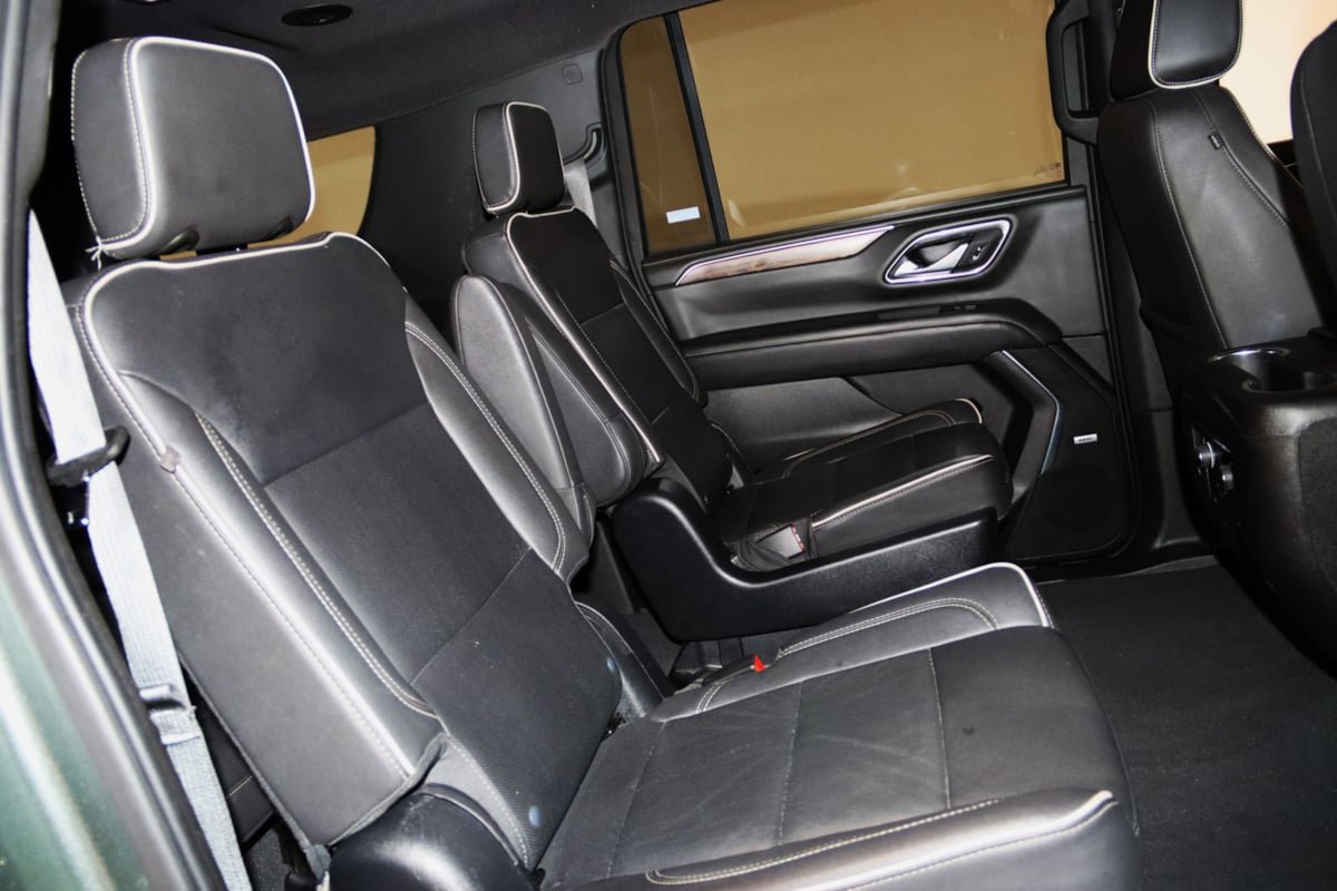Used 2023 Chevrolet Suburban Premier AWD/4WD image 69