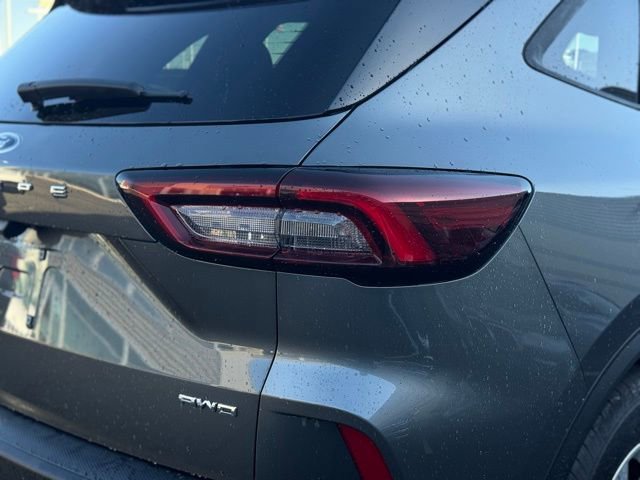 Used 2025 Ford Escape Active image 10