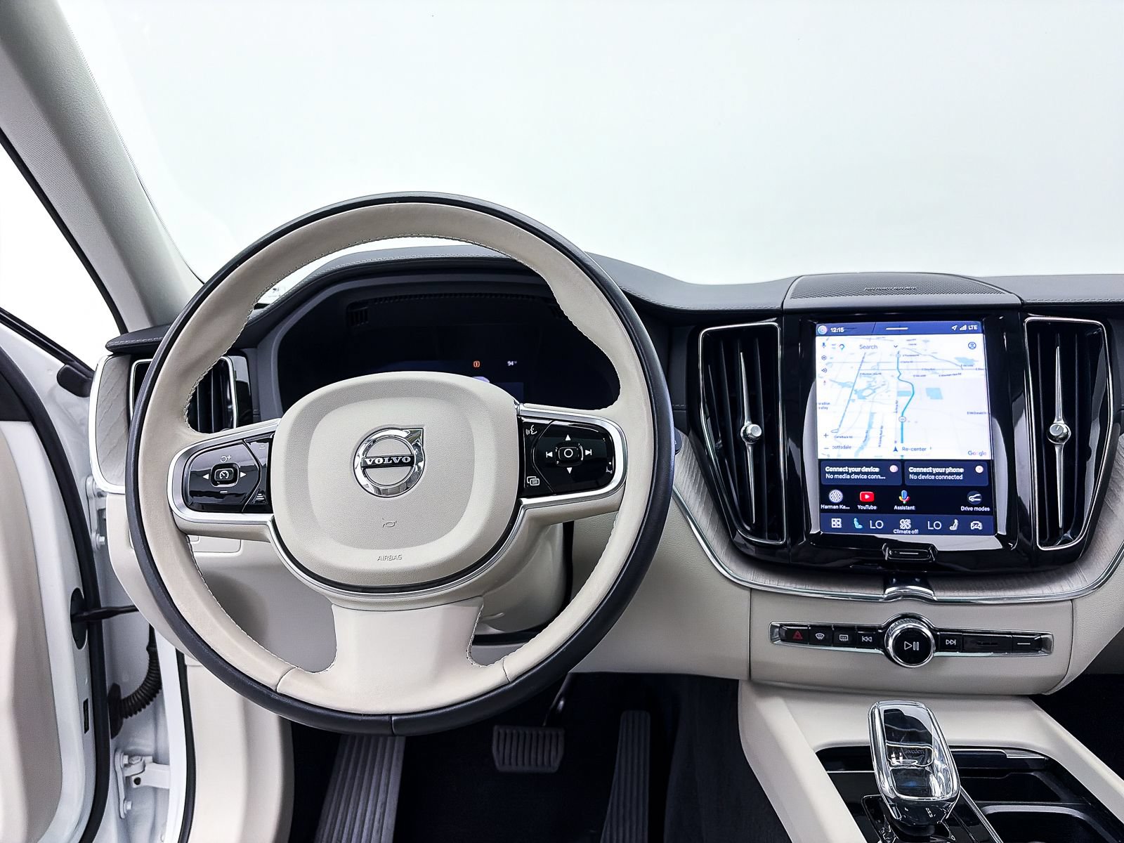 Used 2023 Volvo XC60 B5 Ultimate w/ Protection Package AWD/4WD image 28