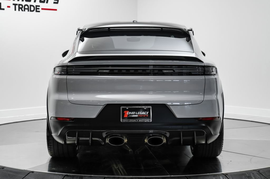 Used 2024 Porsche Cayenne Turbo GT AWD/4WD image 13