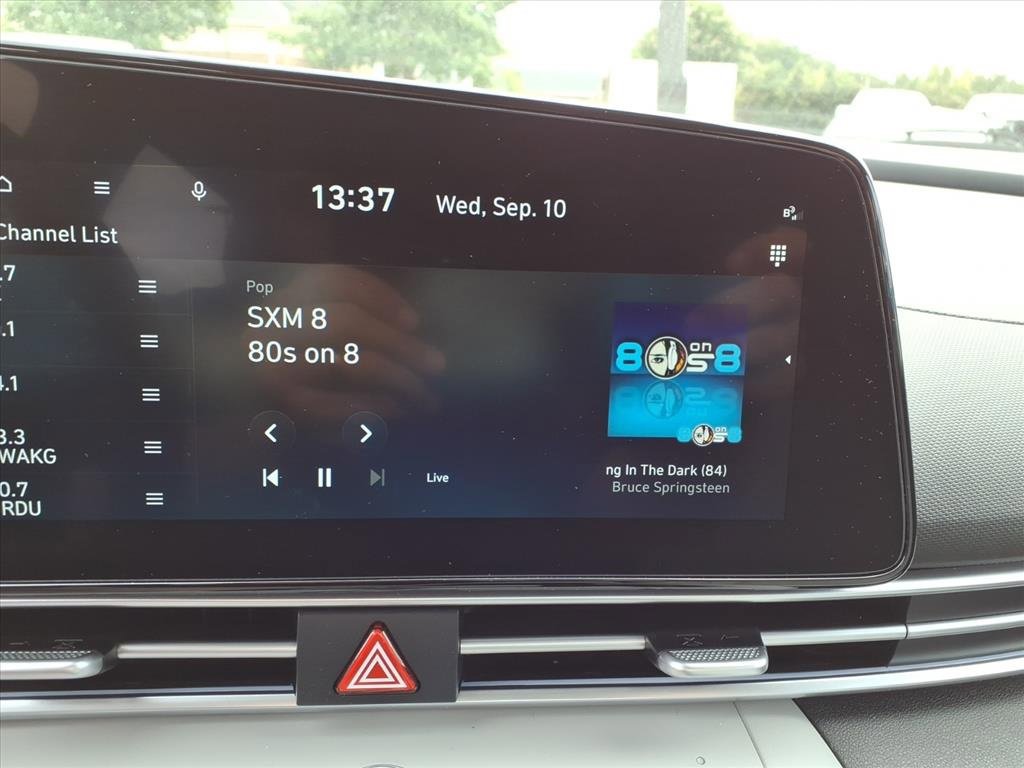 Used 2025 Hyundai Elantra Limited w/ Cargo Package image 16