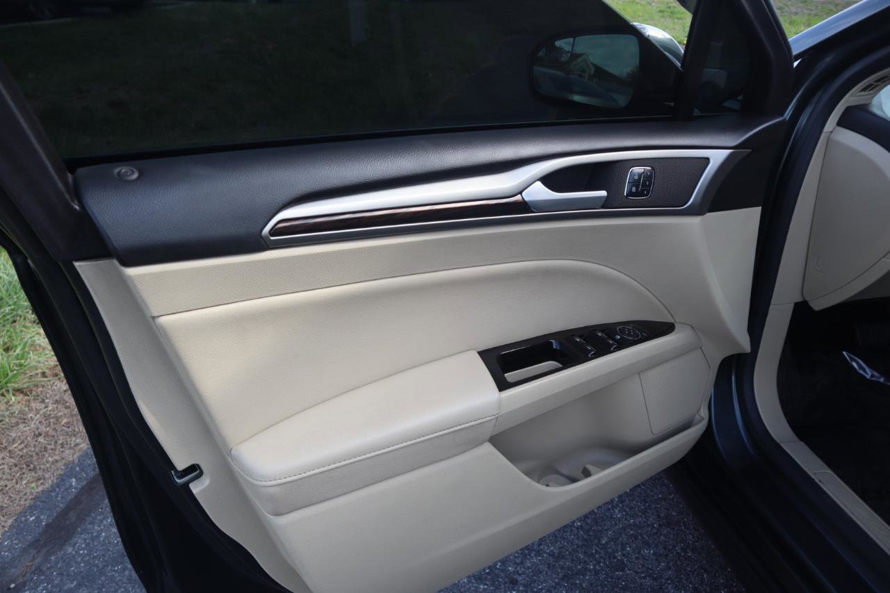 Used 2016 Ford Fusion SE w/ Equipment Group 202A image 52