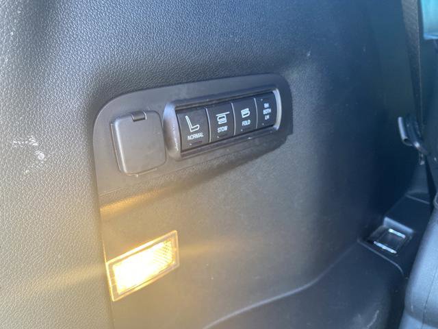 Used 2017 Ford Explorer Limited w/ Equipment Group 301A image 17