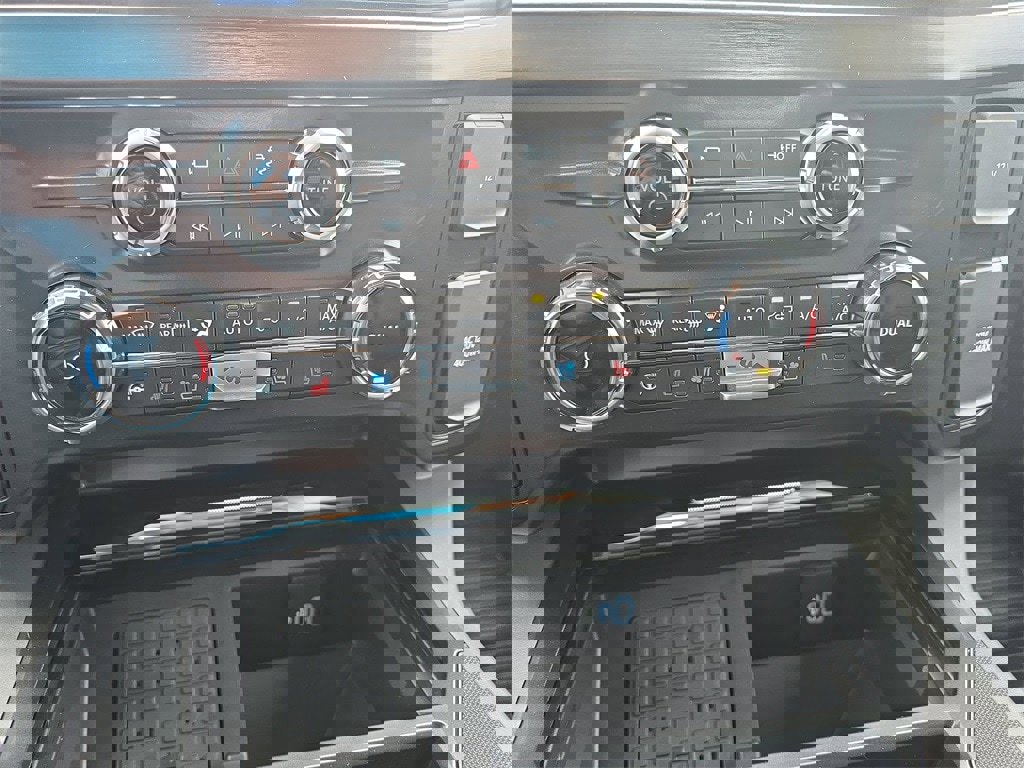 New 2026 Ford F250 Lariat image 23