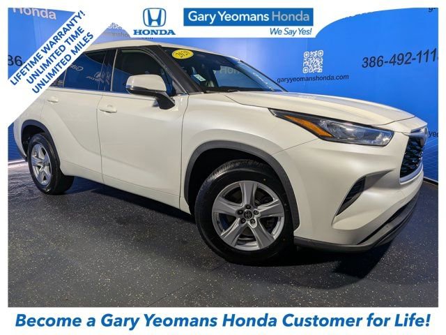 Used 2020 Toyota Highlander L FWD image 1