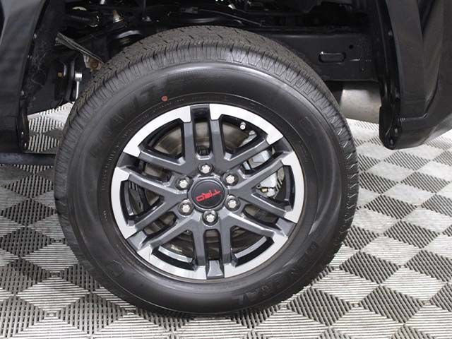 Certified 2025 Toyota Tacoma TRD Sport AWD/4WD image 17