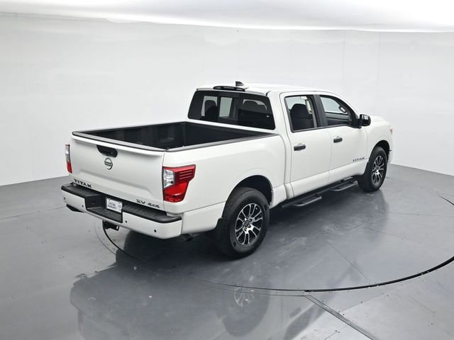 Used 2024 Nissan Titan SV w/ Accessory Utility Package image 40